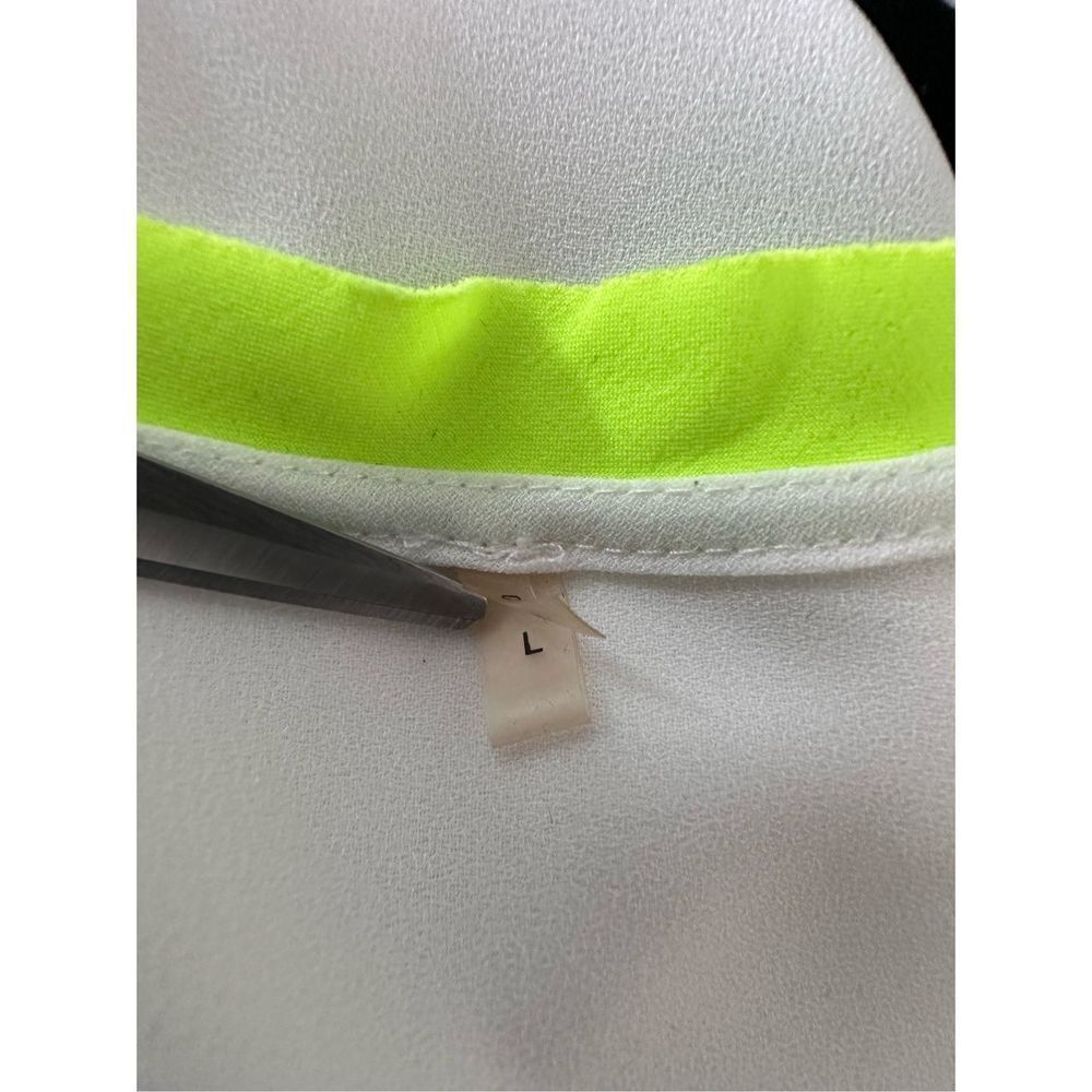 T Tahari Women's Micah Short Sleeve Neon Trim High Low Hem Top White Size Large - Picture 6 of 7